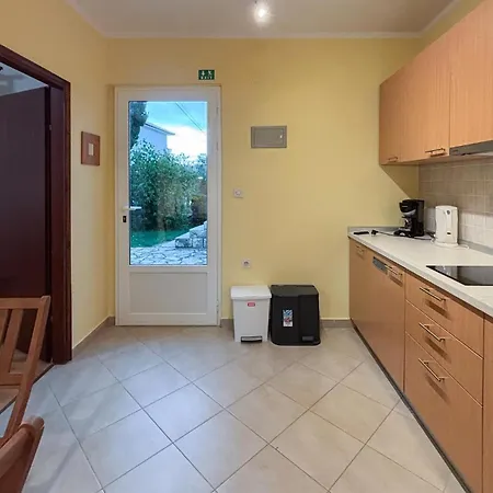 1 Bedroom In Rab Appartement